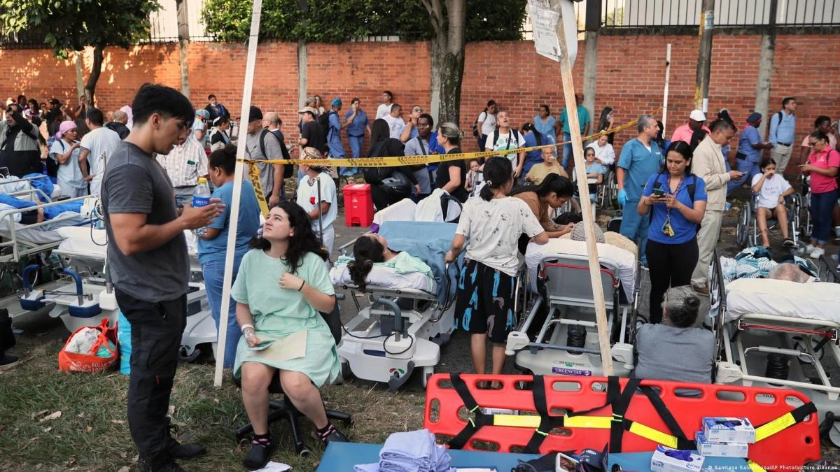 Hospitals in Cali Colombia declare a red alert after reaching 100 of their capacity after the earthquake