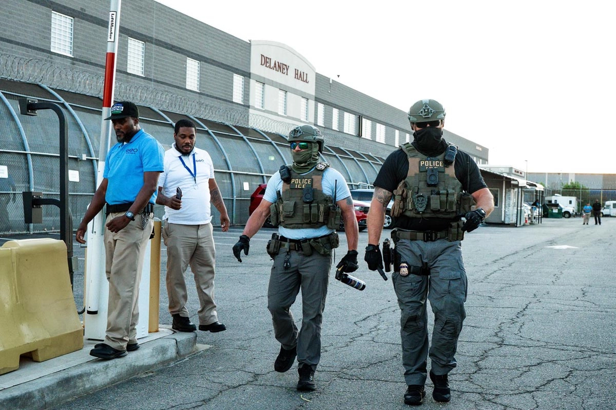 ICE agents could be equipped with gloves capable of producing electric shocks