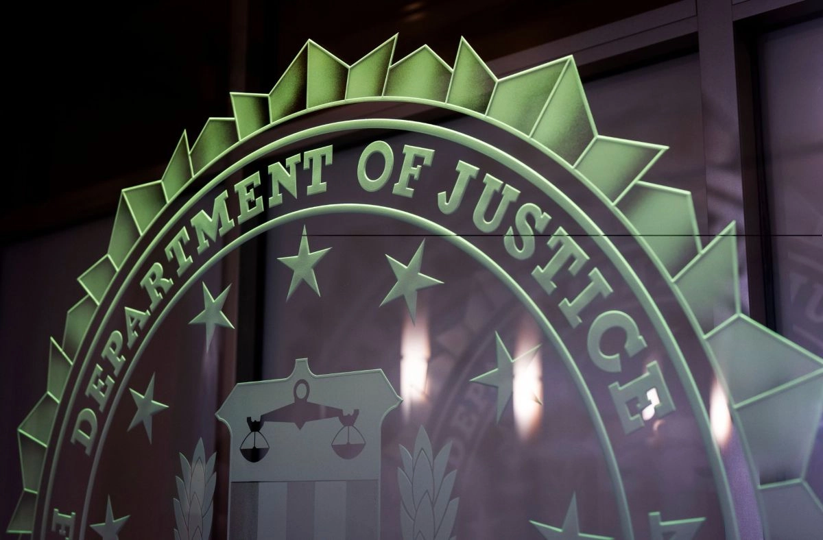 DOJ opens the door to shielding Trump's external advisors with executive privilege
