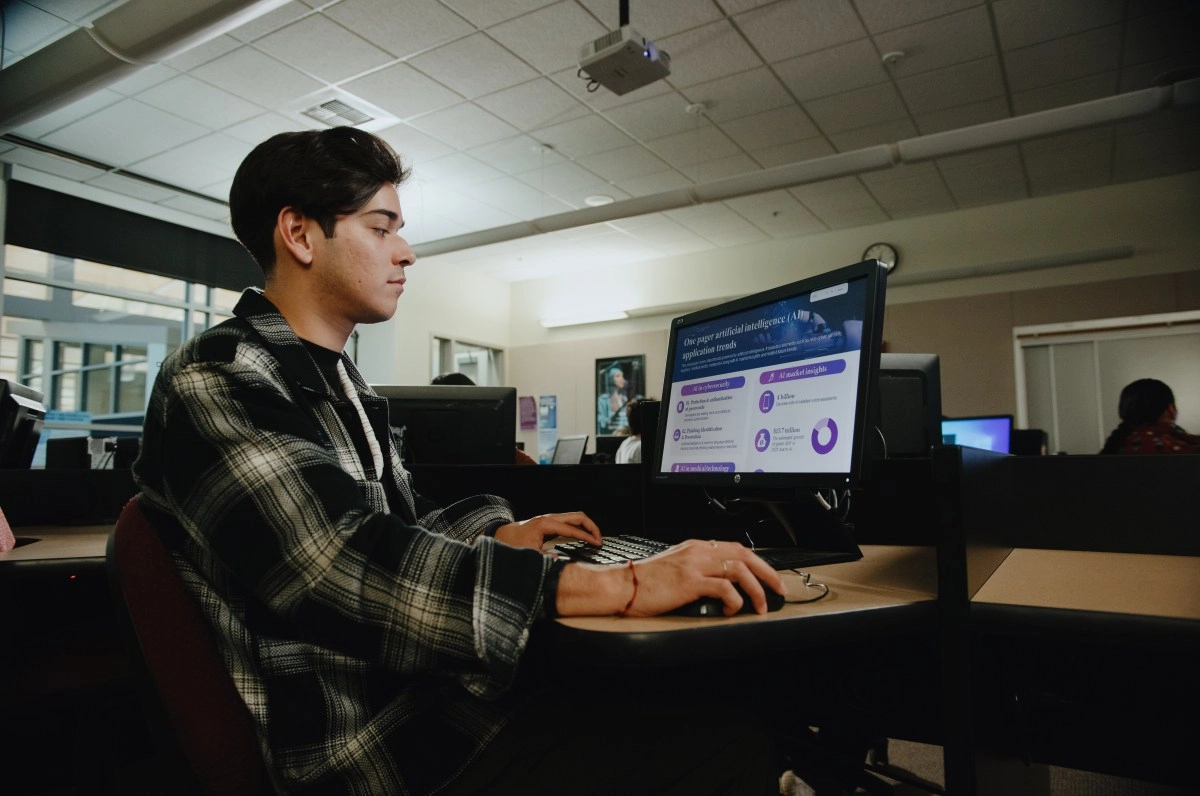 California Community College Students Urged to Apply for Financial Aid by September 2