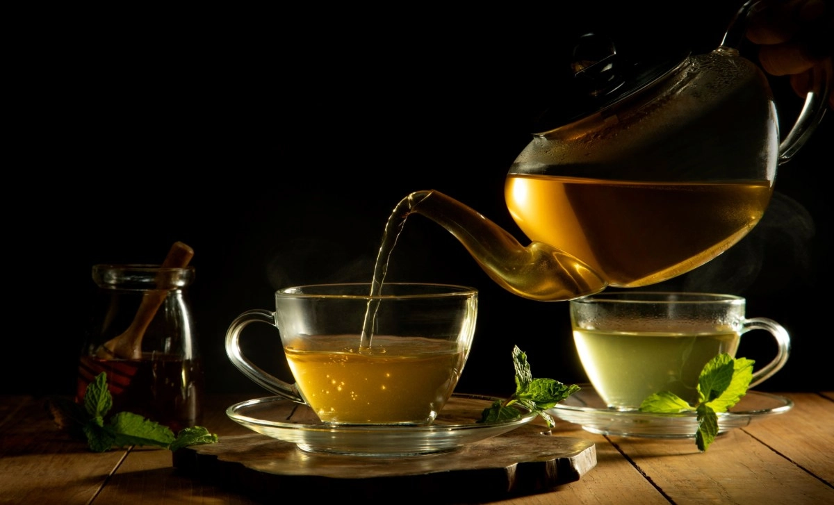 Green tea or black tea which is better for health Benefits and differences