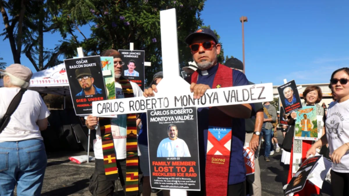 One month later, they honor the memory of the day laborer who was killed when the ICE chased them.