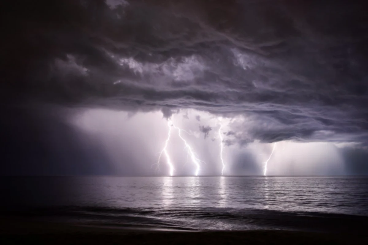 Up to 70 discharges were made in 5 days after a man was killed by lightning on a Virginia shore.