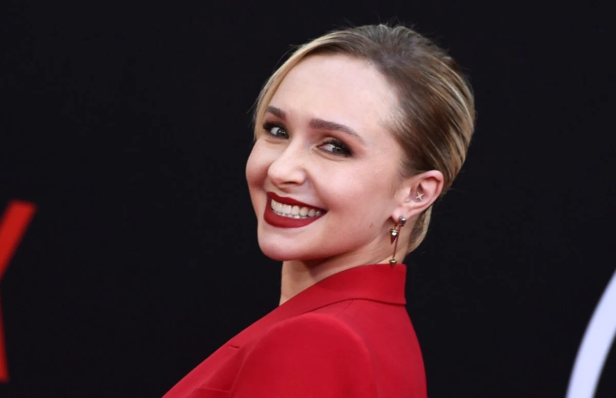 The family of Hayden Panettiere disputes accusations that the artist has been forced to work since she was a child.