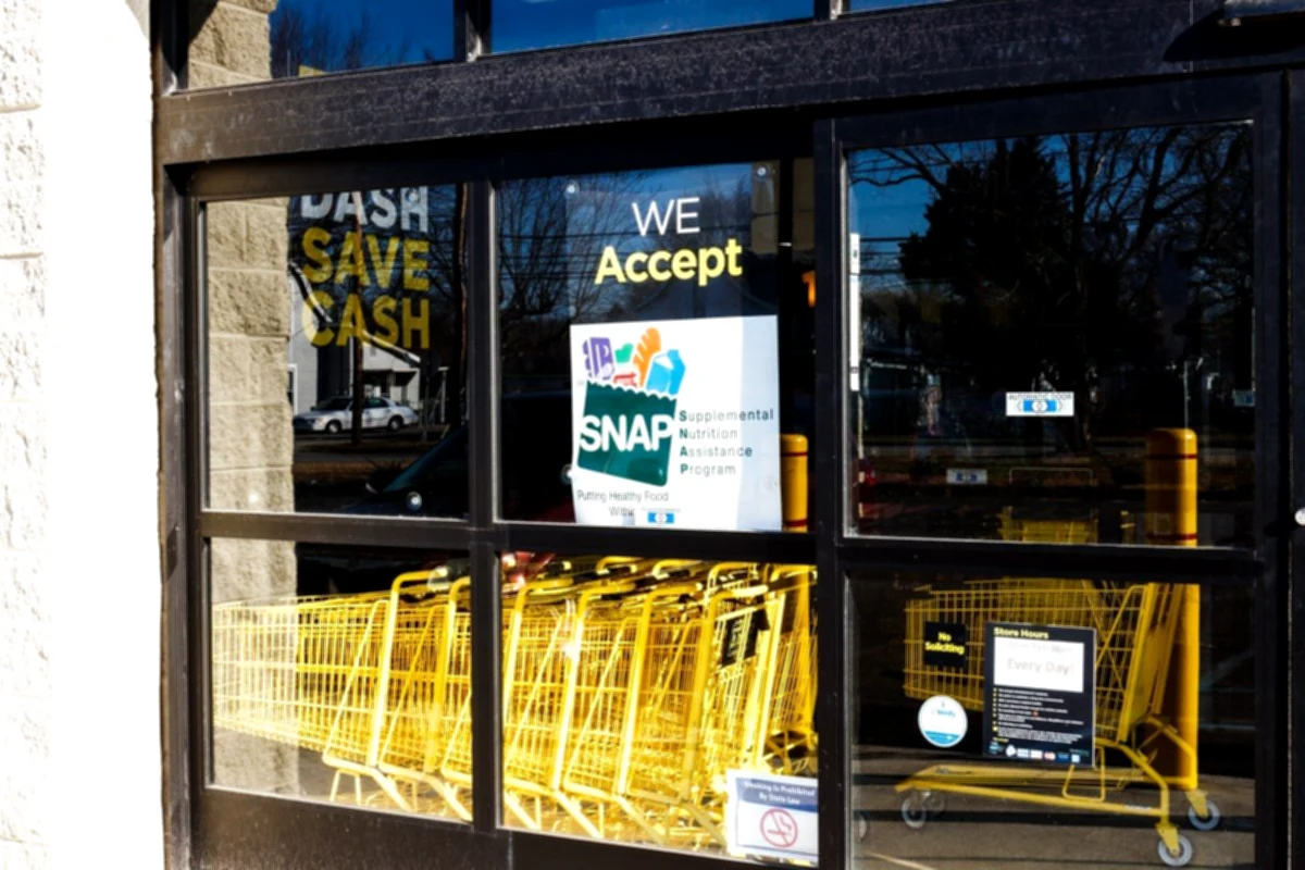 Food aid applications fell by more than 13% in 12 months