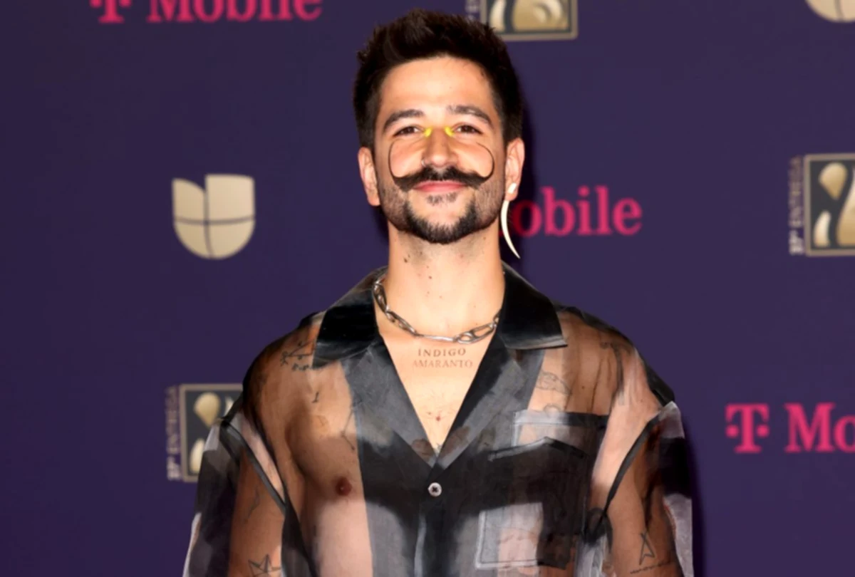 Camilo is willing to cut off his distinguished bigote, but on one condition?
