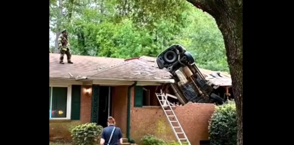 A 78-year-old man died after losing command of his truck and falling onto the rooftop of a Georgian home.