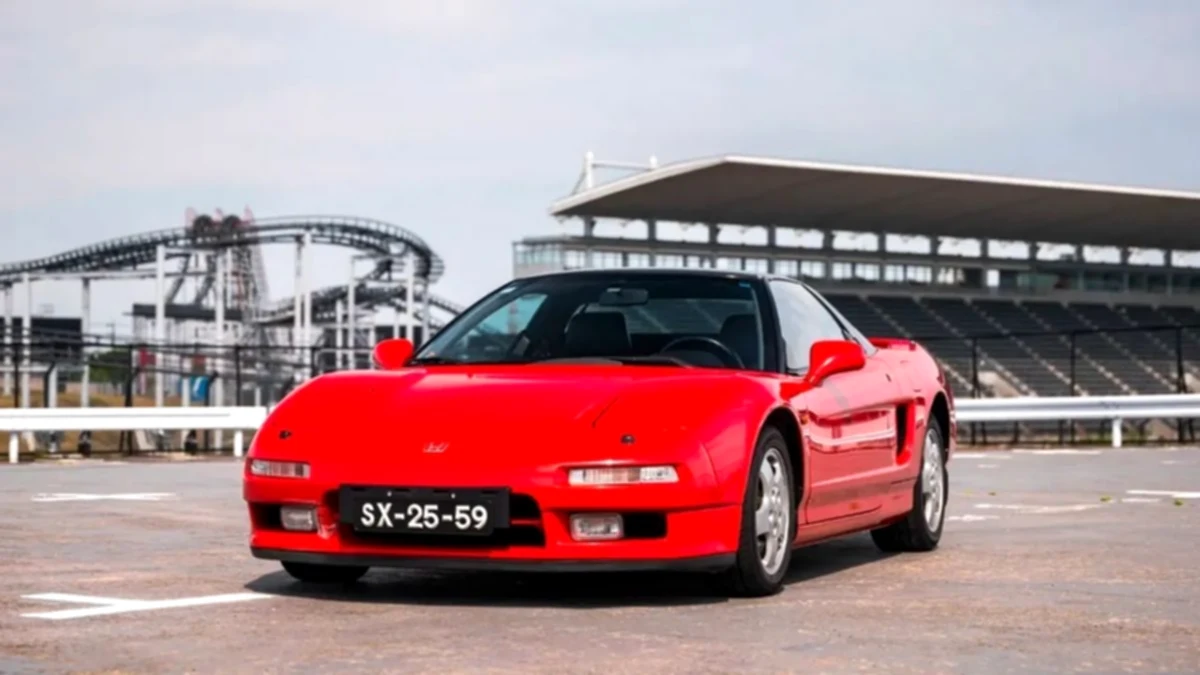 The Honda NSX from Ayrton Senna will be sold at auction for$ 1 million.