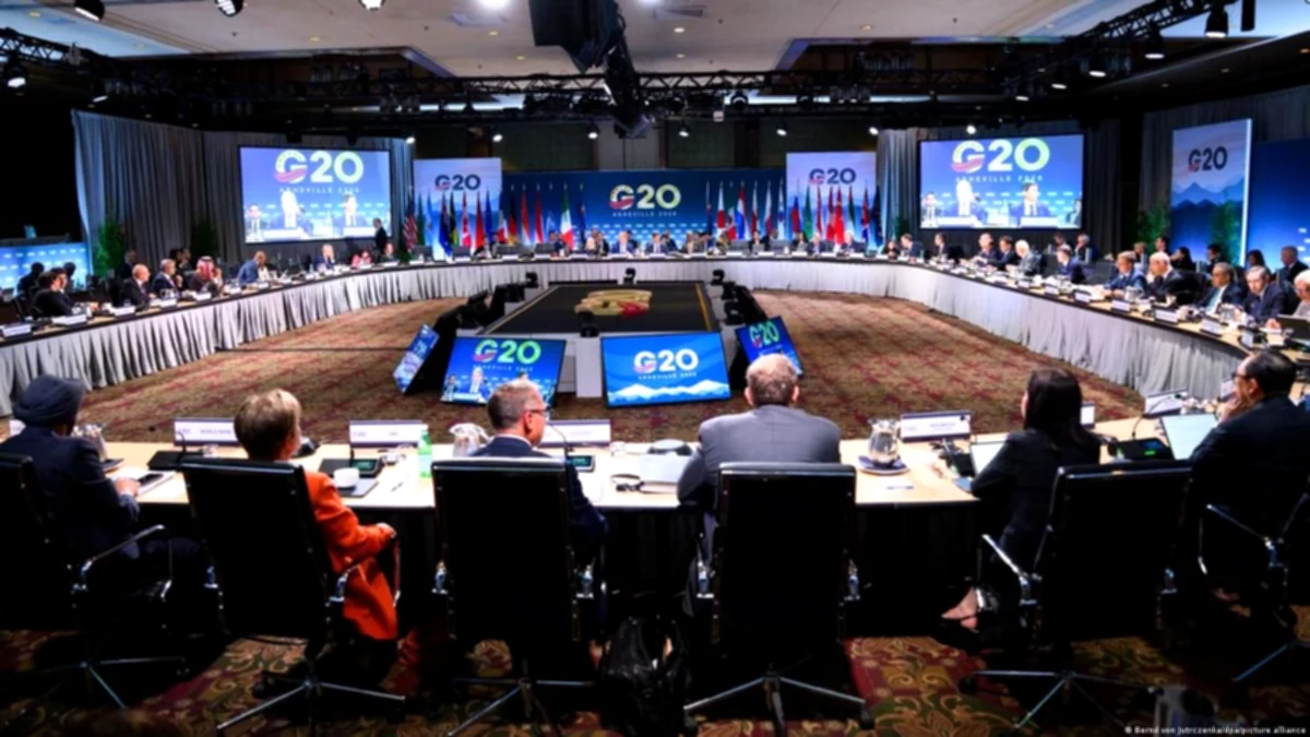US Irritates Europeans by Inviting Russian Minister to G20 Meeting