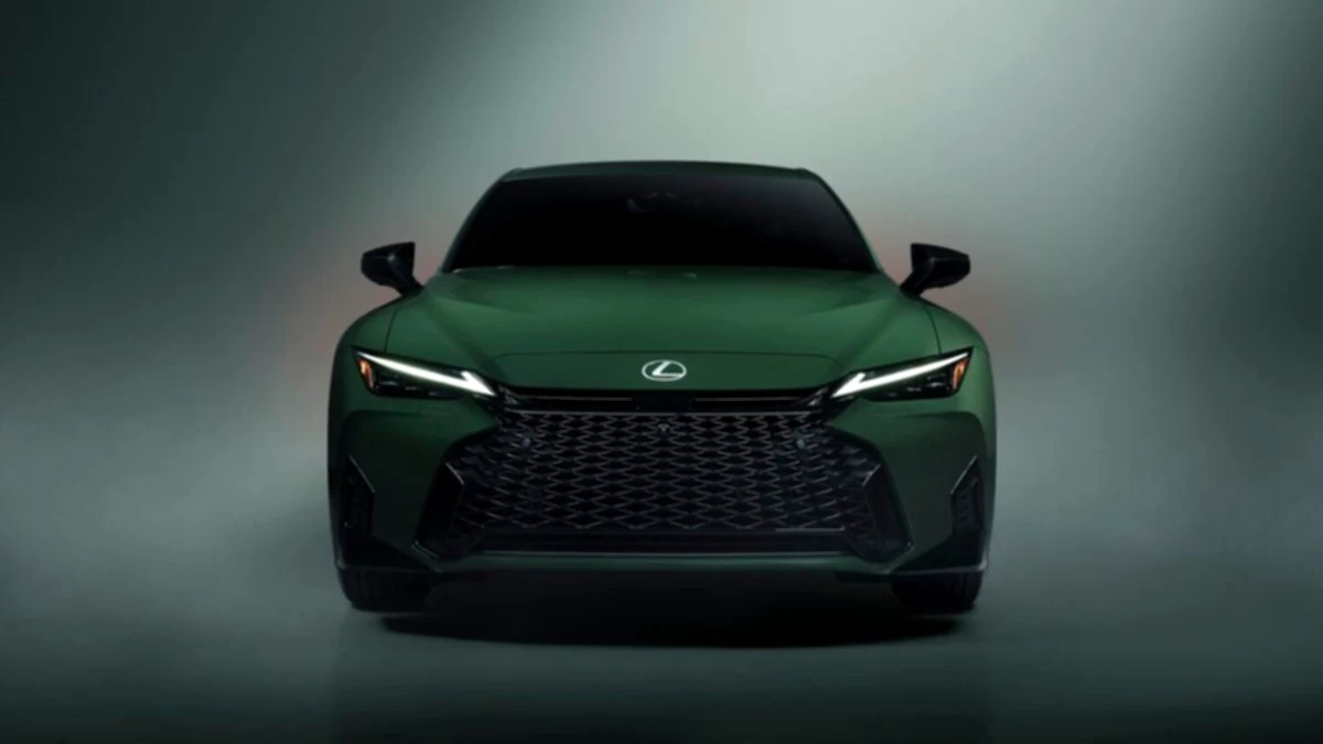 Lexus launches IS 2027 with only 350 units