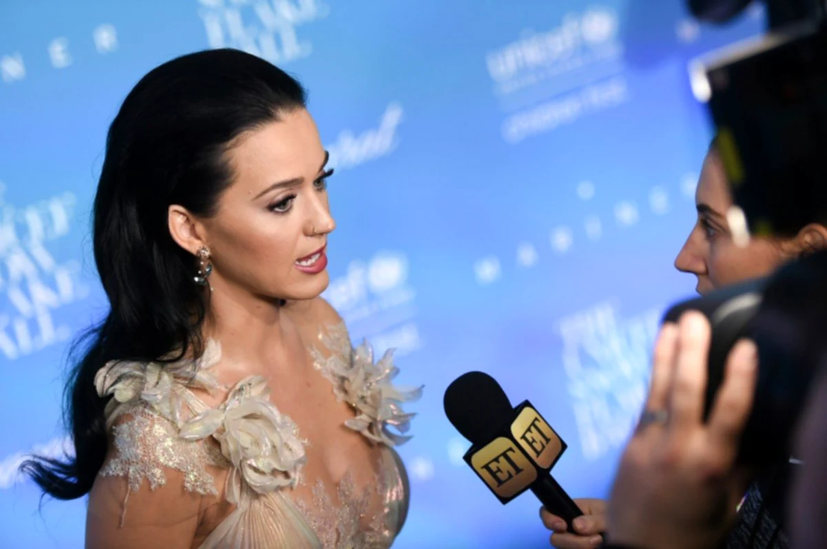 Katy Perry discusses her divorce with Orlando Bloom and why Justin Trudeau is" the love of my life. "