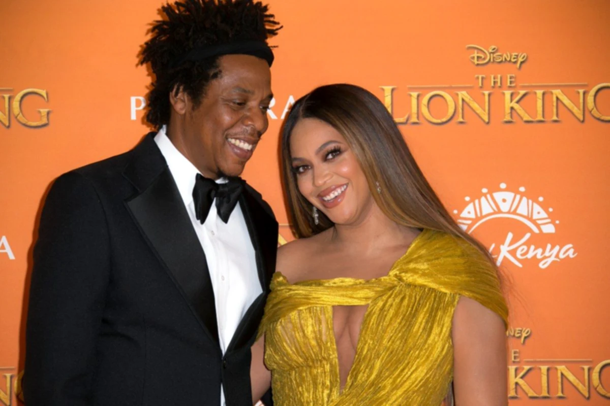 Nick breaks a show in London to congratulate Beyoncé on her birthday