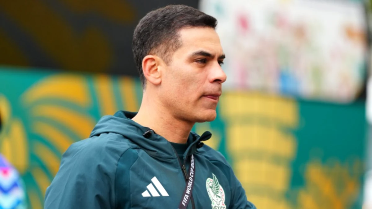 Rafael Márquez begins his tennis career with the Mexican national team
