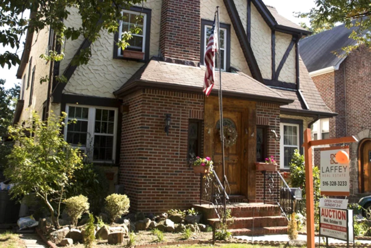 The house where Donald Trump lived his first years of new account has been sold