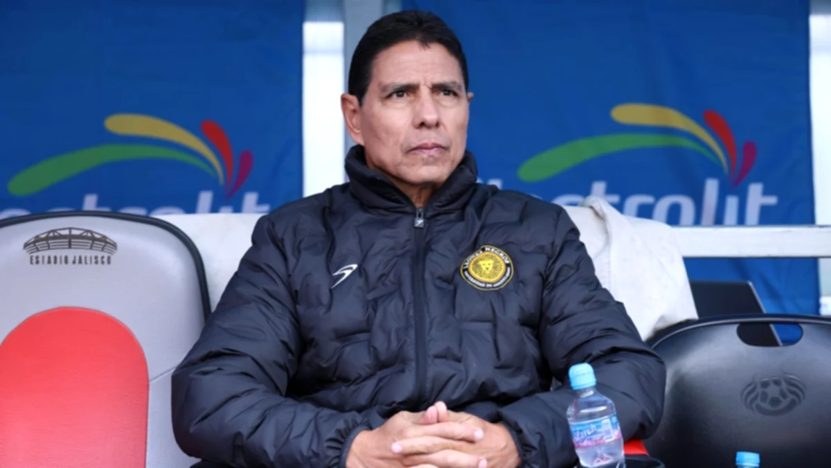 Politicians started a forum against the MX League and put their hands on Latino sport.
