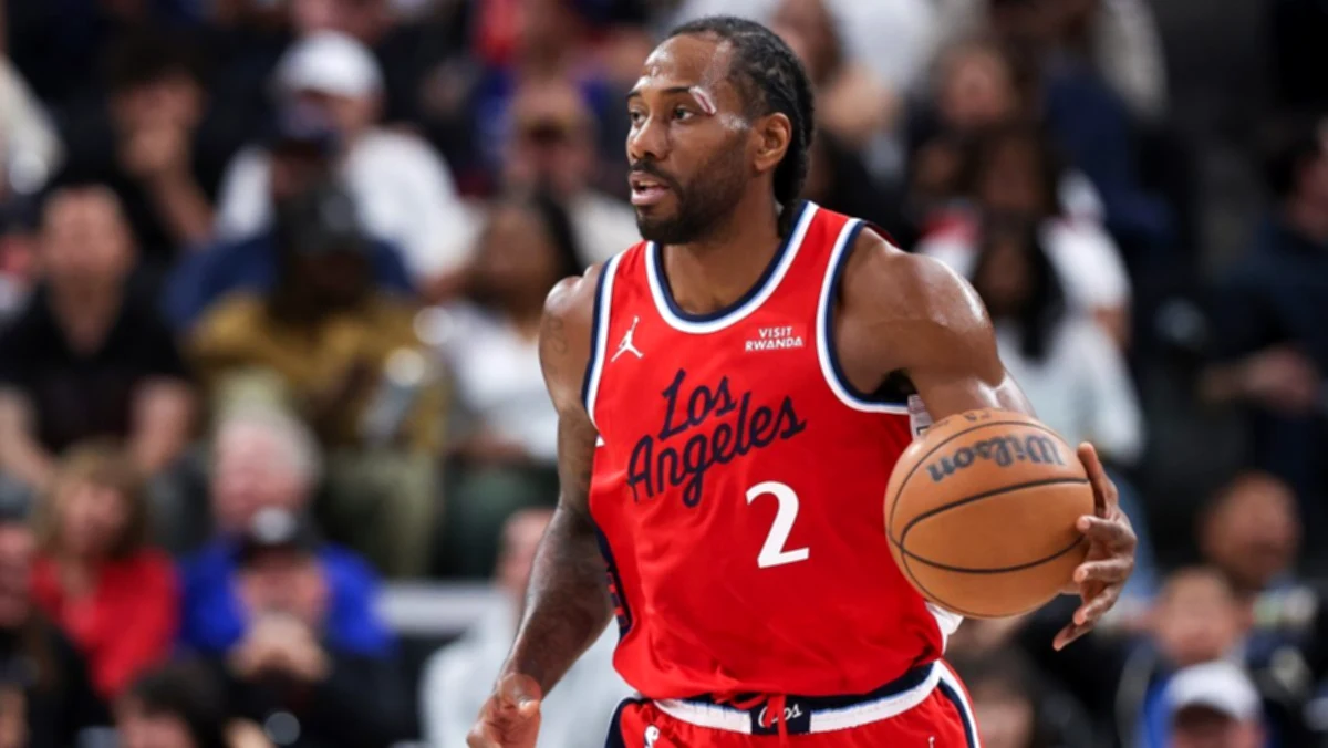 Kawhi Leonard to stay with Raptors after $115 million contract extension