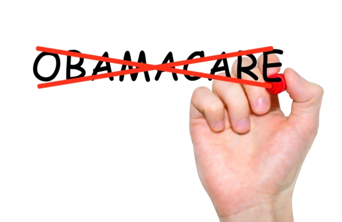 Obama administration accuses of scams with Obamacare and cancels approximately 760, 000 of its plans.