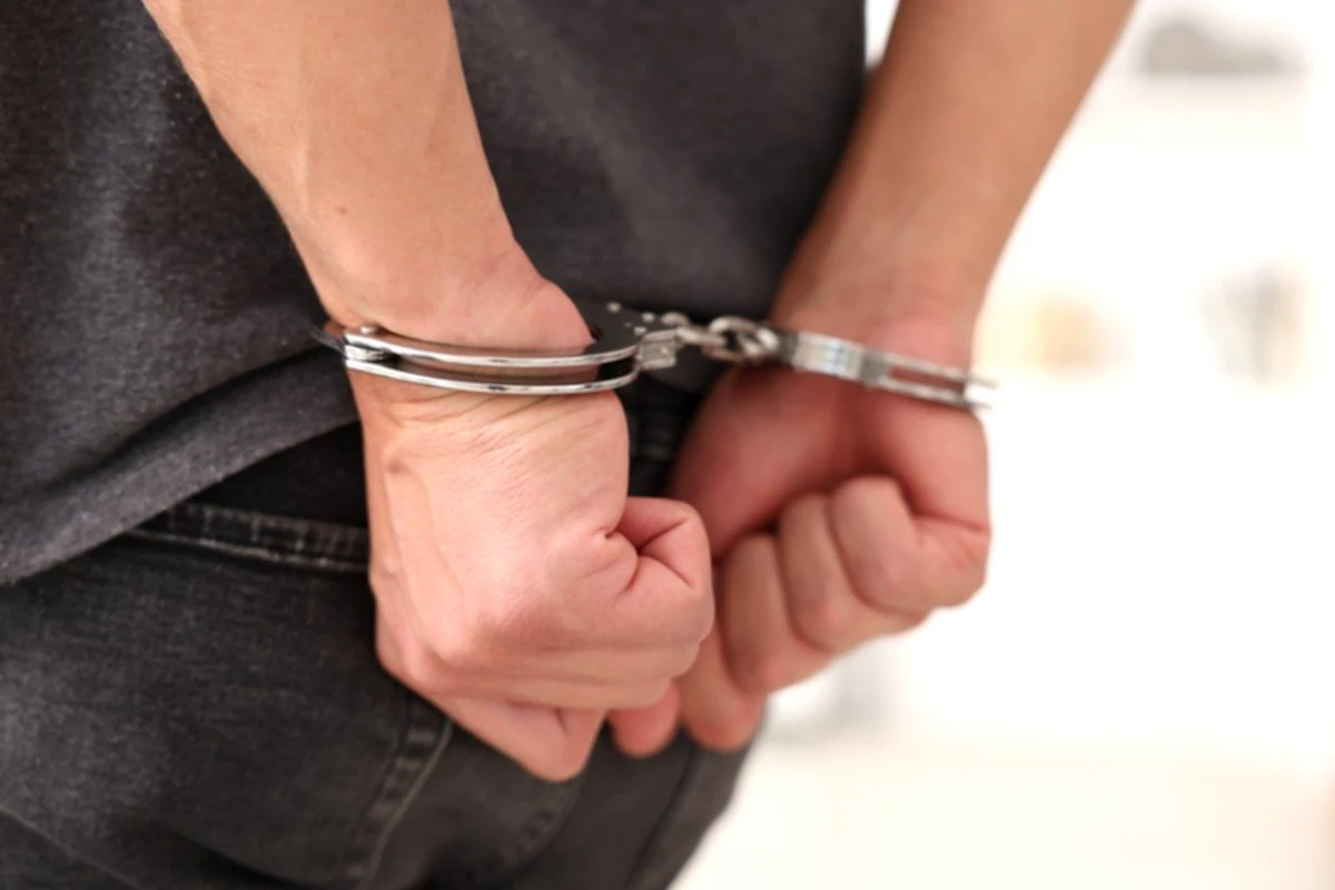Arkansas few accused of kidnapping a 12-year-old girl after getting in touch with her online.
