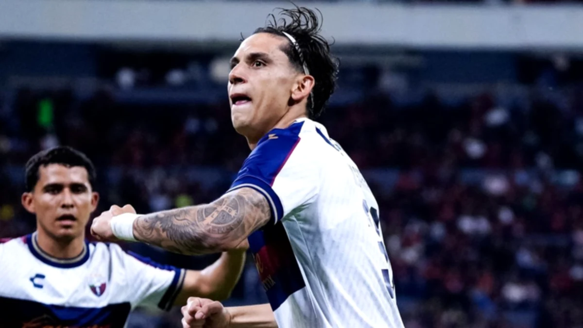 Martin Sarrafiore compares the player power between Brazilian and Hispanic players.
