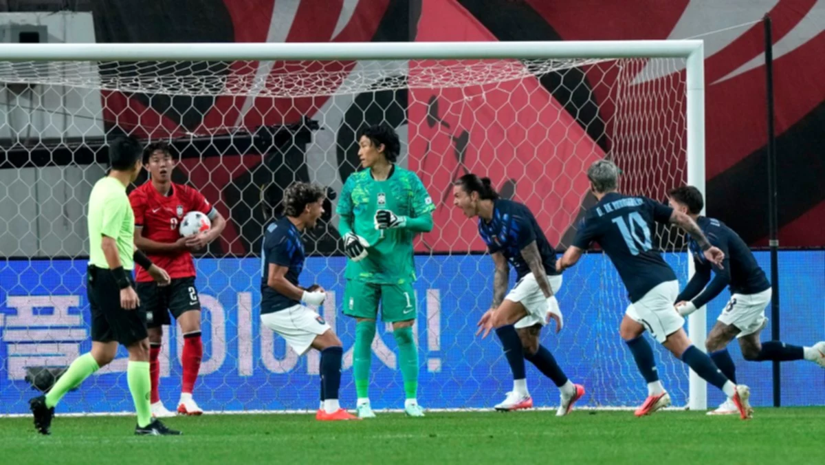 Celeste awakened: Uruguay scores South Korea and Forlán achieves its first triumph
