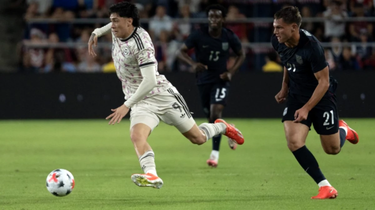 United States hits Chile 4-2 and warms the match against Mexico
