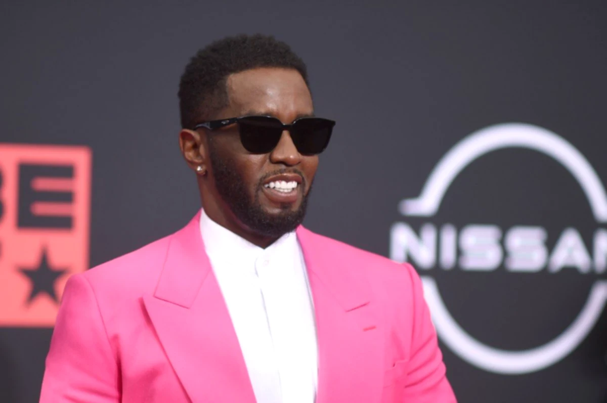 Access to cell phones and alcohol: This would be Diddy's luxury life in prison