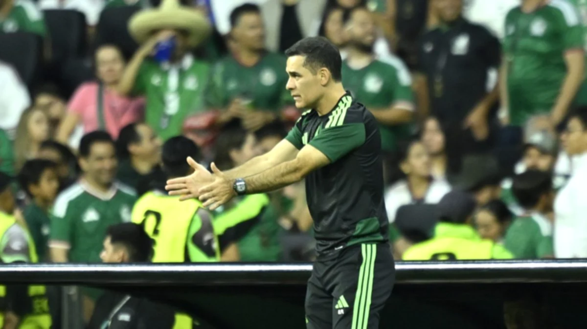 Rafa Márquez is portrayed by The Canelo lvarez in El Tribute.