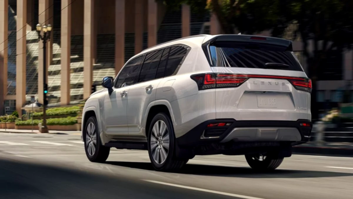 The Lexus LX 2027 adds technology without losing its 4×4 spirit