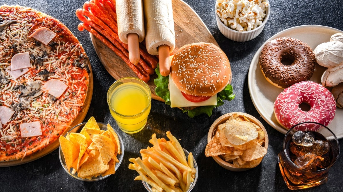 Foods that a person with diabetes should avoid to maintain their health