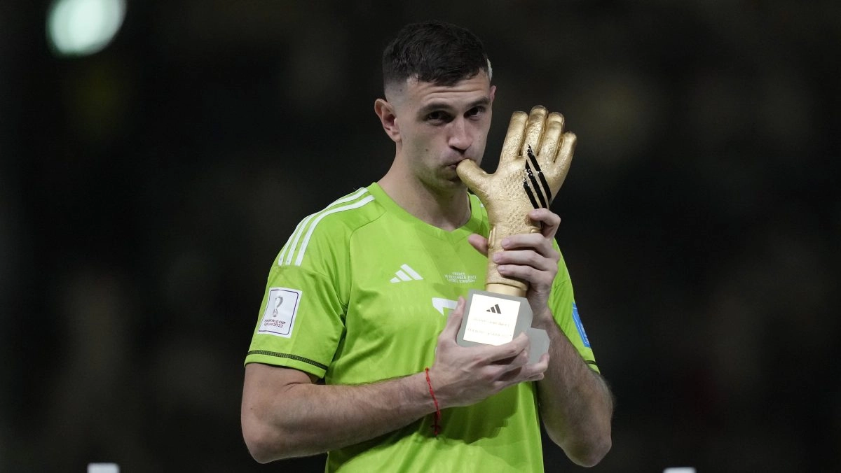 Dibu Martinez warns his rivals in the 2026 World Cup