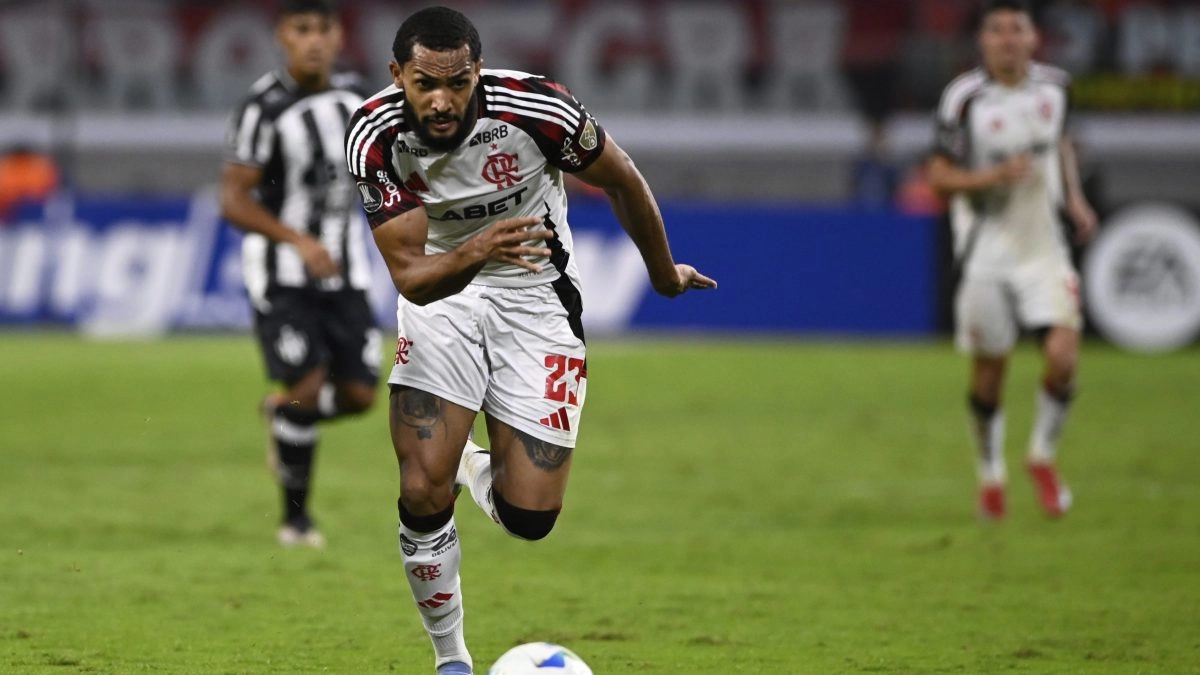 Pumas on the verge of signing Brazilian striker Juninho from Brazil039s Flamengo