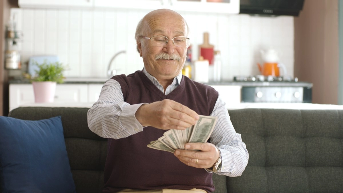 Social Security who will receive more than 5000 on December 17