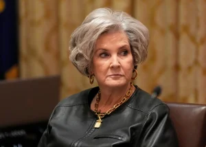 White House Chief of Staff criticizes Bondi over Epstein case