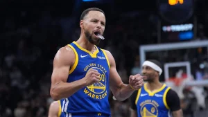 Stephen Curry equals Michael Jordan's record after 30 years
