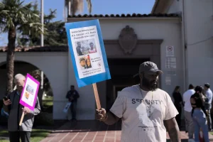 Los Angeles District Attorney Clears Officers of Shooting Amputee Man