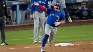 Alejandro Kirk prepares to represent Mexico in the World Baseball Classic