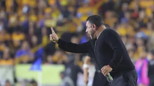 Antonio Mohamed hints at poor management by Tigres regarding Sebastian Cordova