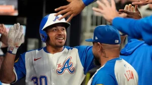 Drake Baldwin and Nick Kurtz awarded the Rookie of the Year award in Major League Baseball
