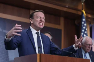 Democrat Chris Murphy says that several of his colleagues could appear in Epstein's files