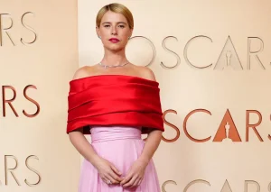 Jessie Buckley takes home the Oscar for Best Actress for the film 'Hamnet'