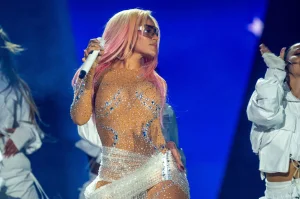 Karol G dominates the AMAs 2026 with awards for Artistic Excellence and Best Latin Album
