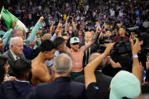 Cuban Osley Iglesias believes that Canelo lvarez is fleeing a fight with him