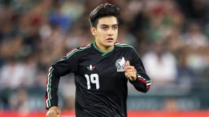 Ricardo La Volpe wants Gilberto Mora to play as �Messi� in the World Cup