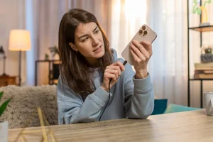 Does the phone or the charger connect first? The mistake that could damage you