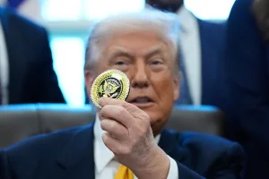 Democrats warn that gold to mint coins with Trump's image could come from cartels