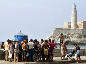 A 6.2 magnitude earthquake shakes the western region of Cuba and is felt in Havana