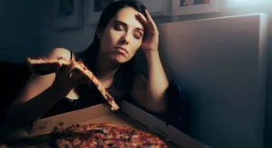 Stress and night eating: a harmful link for digestive health