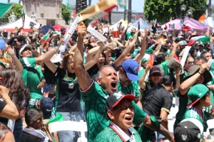 We started on the right foot, say fans in Plaza Mxico