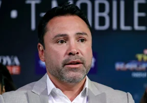 scar de la Hoya in another conflict with Dana White and Zuffa Boxing