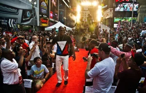 Floyd Mayweather faces million-dollar lawsuit for not signing the fights against Pacquiao and Tyson
